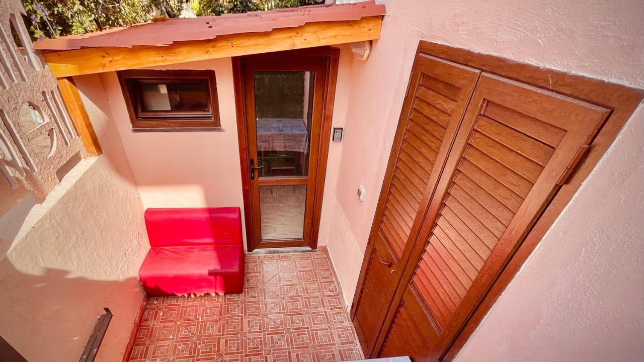 Casa Vacanza Gelsomino Cala Gonone Exterior photo